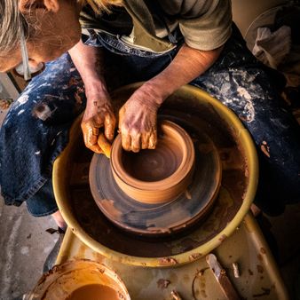 pottery-workshop-7ZK_CuHroq4-unsplash